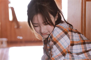 **Title: Touching Every Emotion, Displayed in the Shanghai Tea House Space** **Title: Touching Every Emotion, Displayed in the Shanghai Tea House Space**